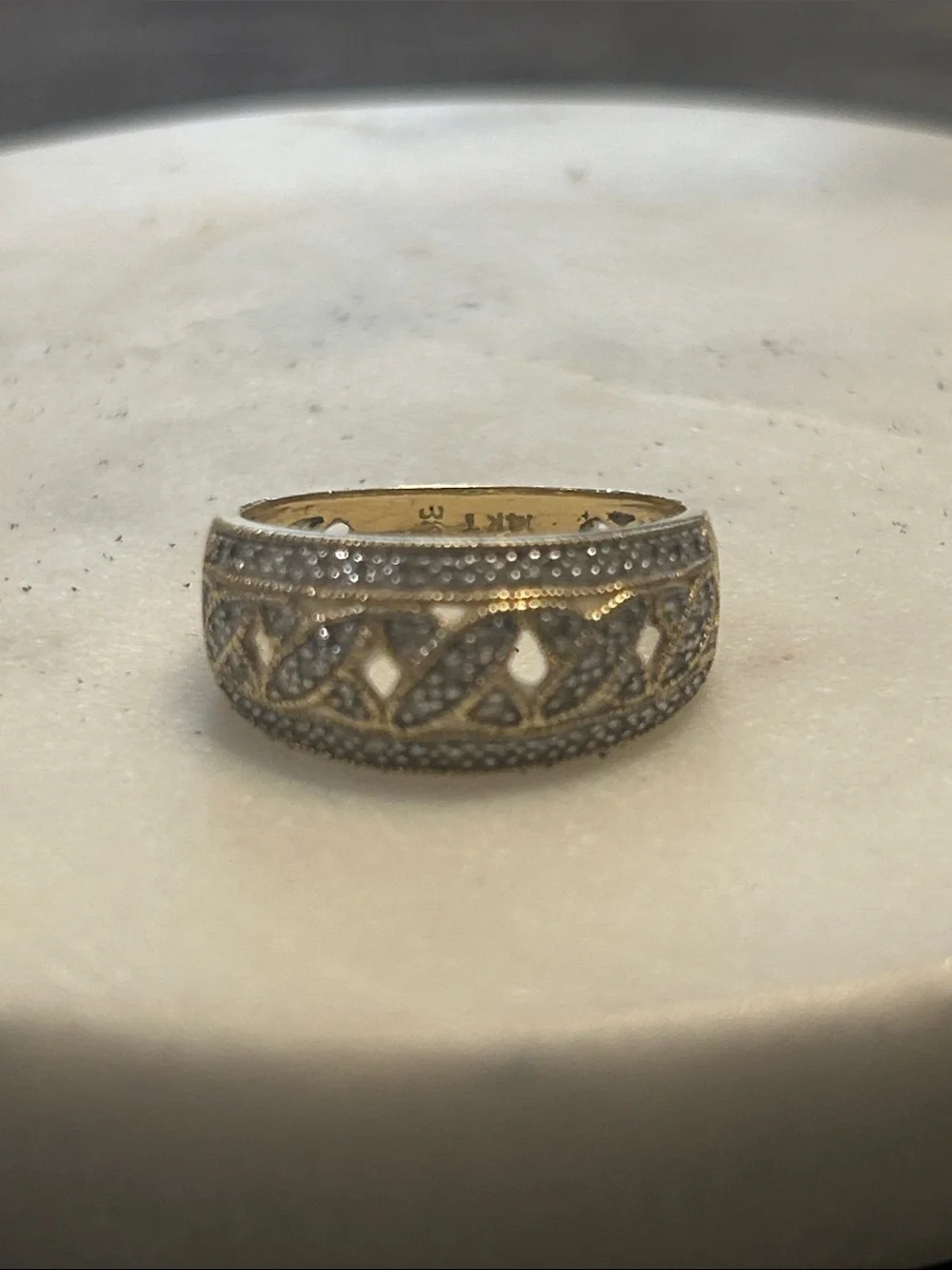 14K yellow gold diamond ring